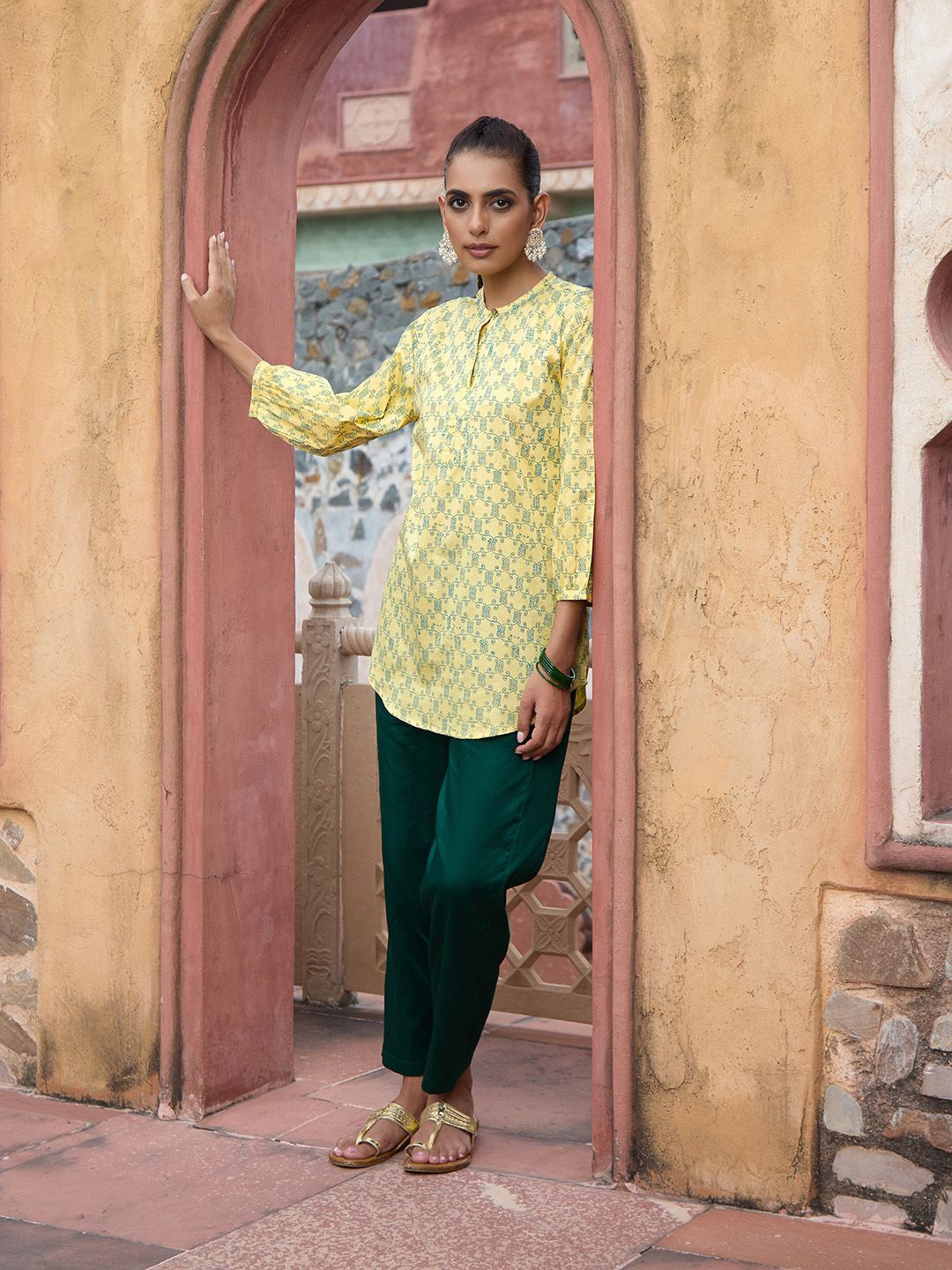 Rumah Wanita Chikankari Kurta Blok Tangan Kapas Kuning