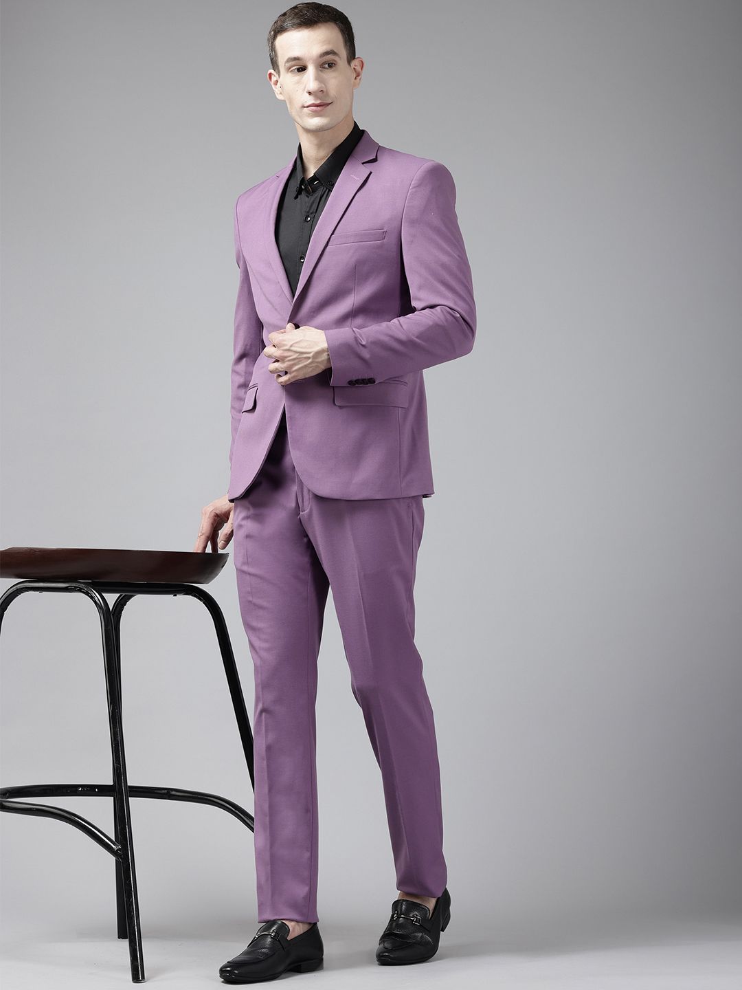 Parti Park Avenue Blazer dengan Seluar