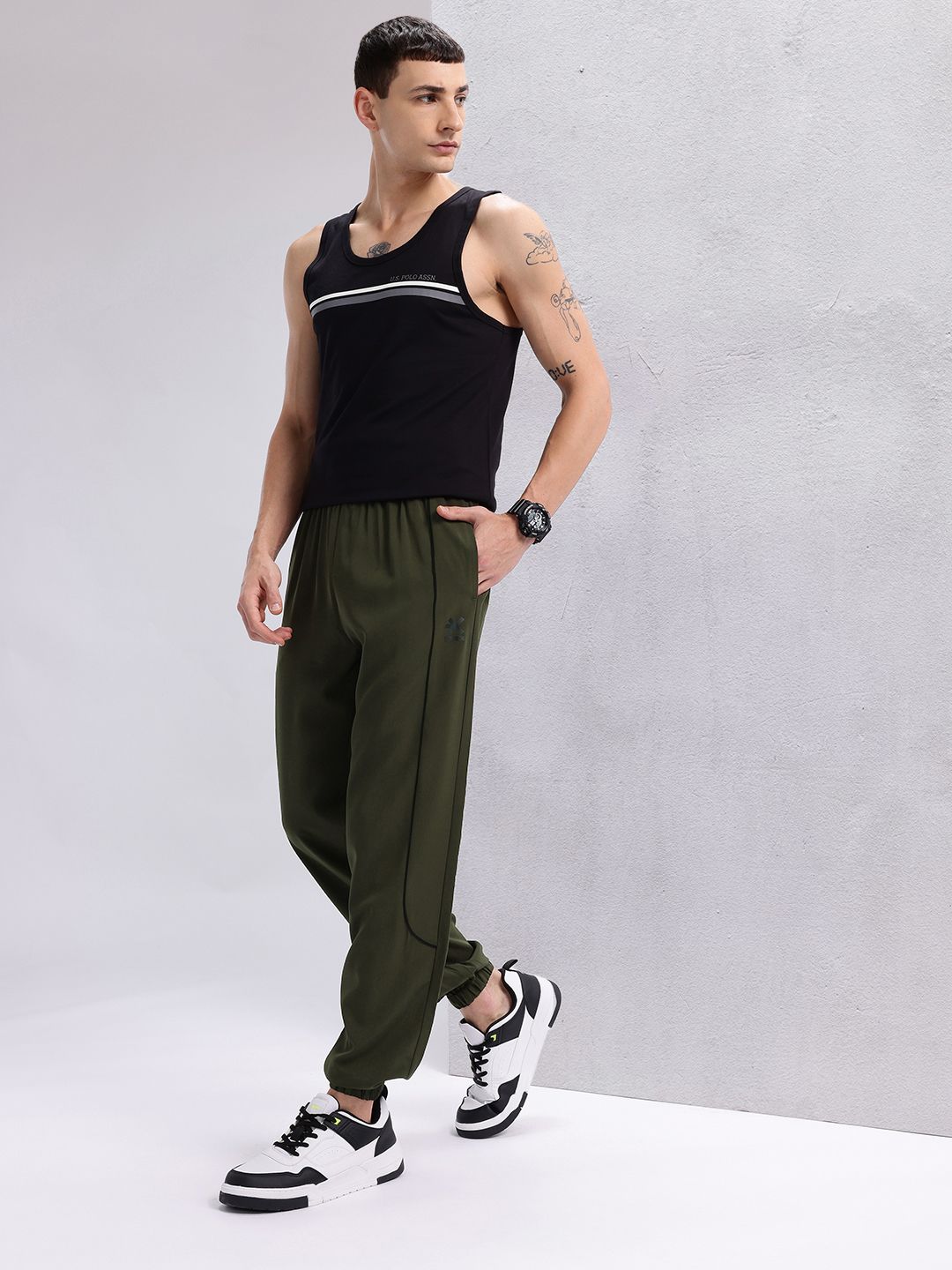 HRX by Hrithik Roshan Men Regular Fit Joggers