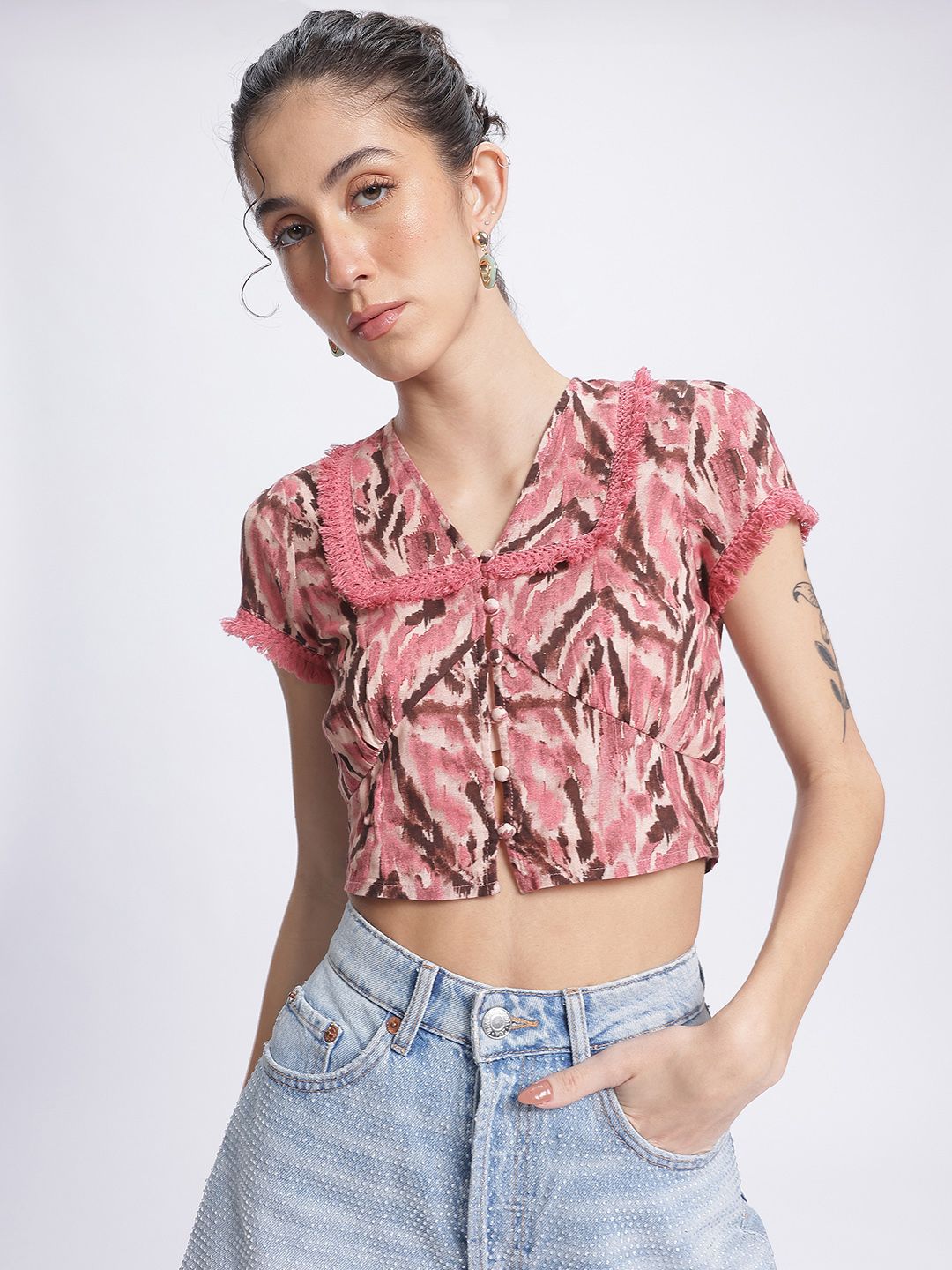 DressBerry Boho Chic Fringed Hem Shirt-Style Top