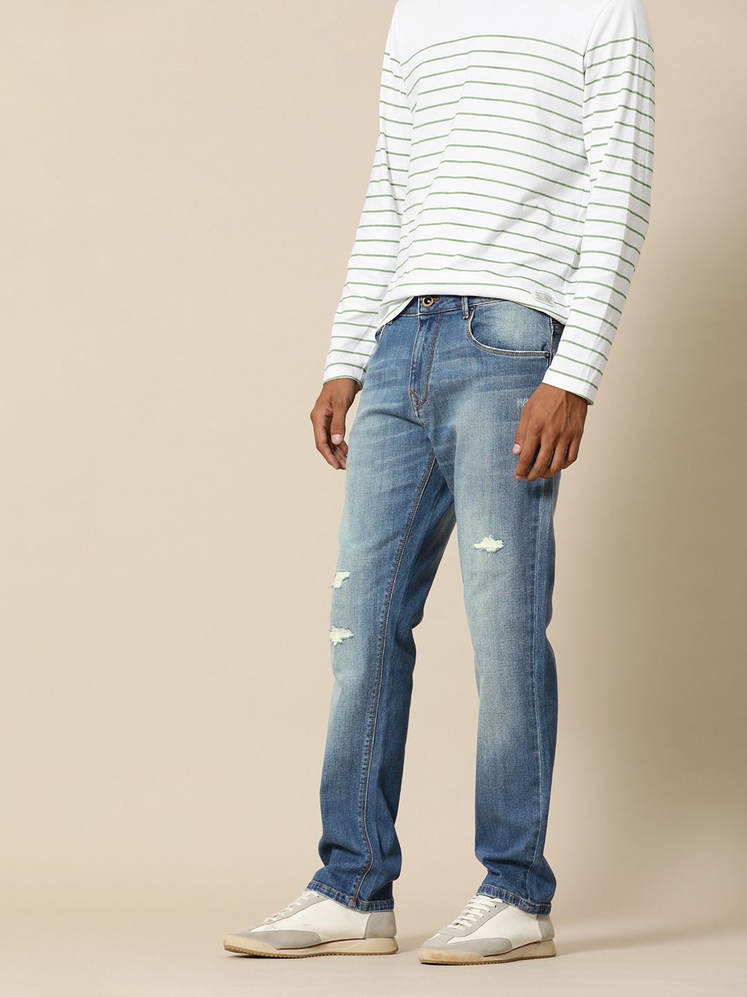 Mr Bowerbird Men Straight Fit Mildly Distressed Light Fade Mid-Rise Stretchable Jeans