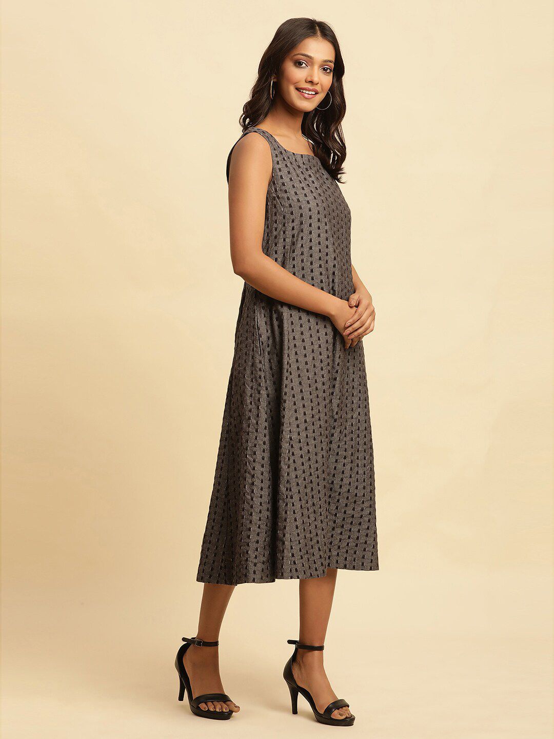 W Grey Printed No Sleeves A-Line Midi Dress