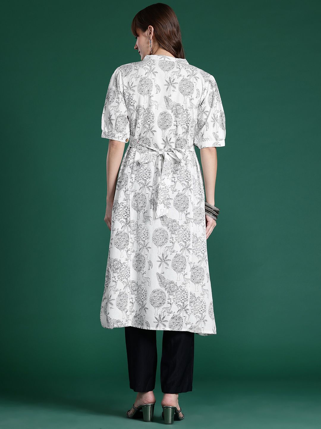 Indo Era Women Floral Printed Floral Kurta