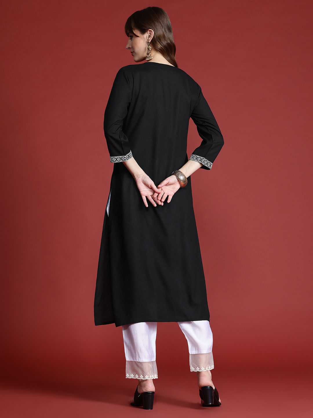 Indo Era Floral Embroidered Thread Work Kurta
