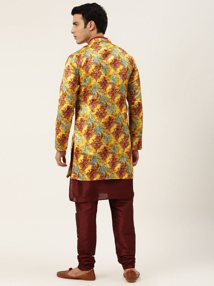 SOJANYA Kurta Solid Maroon Lelaki dengan Jaket Churidar & Printed