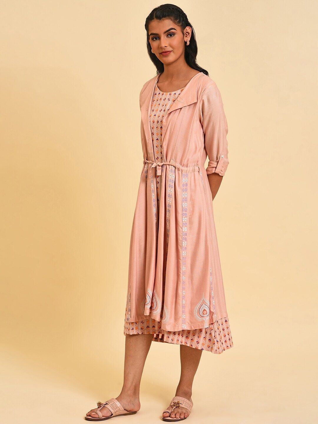 W Round Neck Geometric Printed Fit And Flare Midi Dress