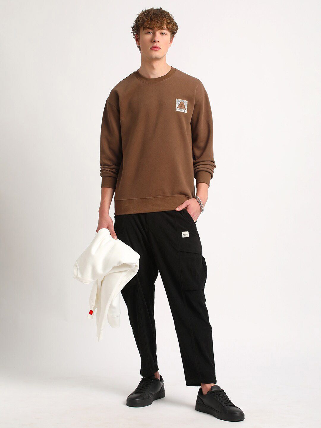 THE BEAR HOUSE Graphic Printed Pullover Sweatshirt