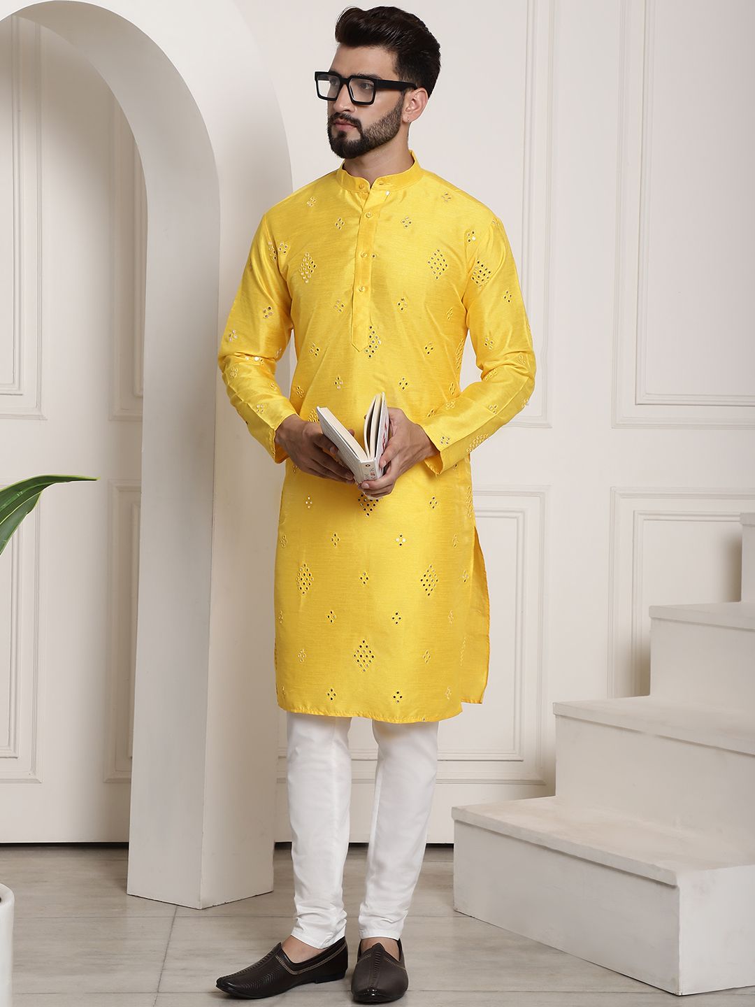 SOJANYA Geometric Embroidered Mirror Work Mandarin Collar Regular Kurta With Pyjama