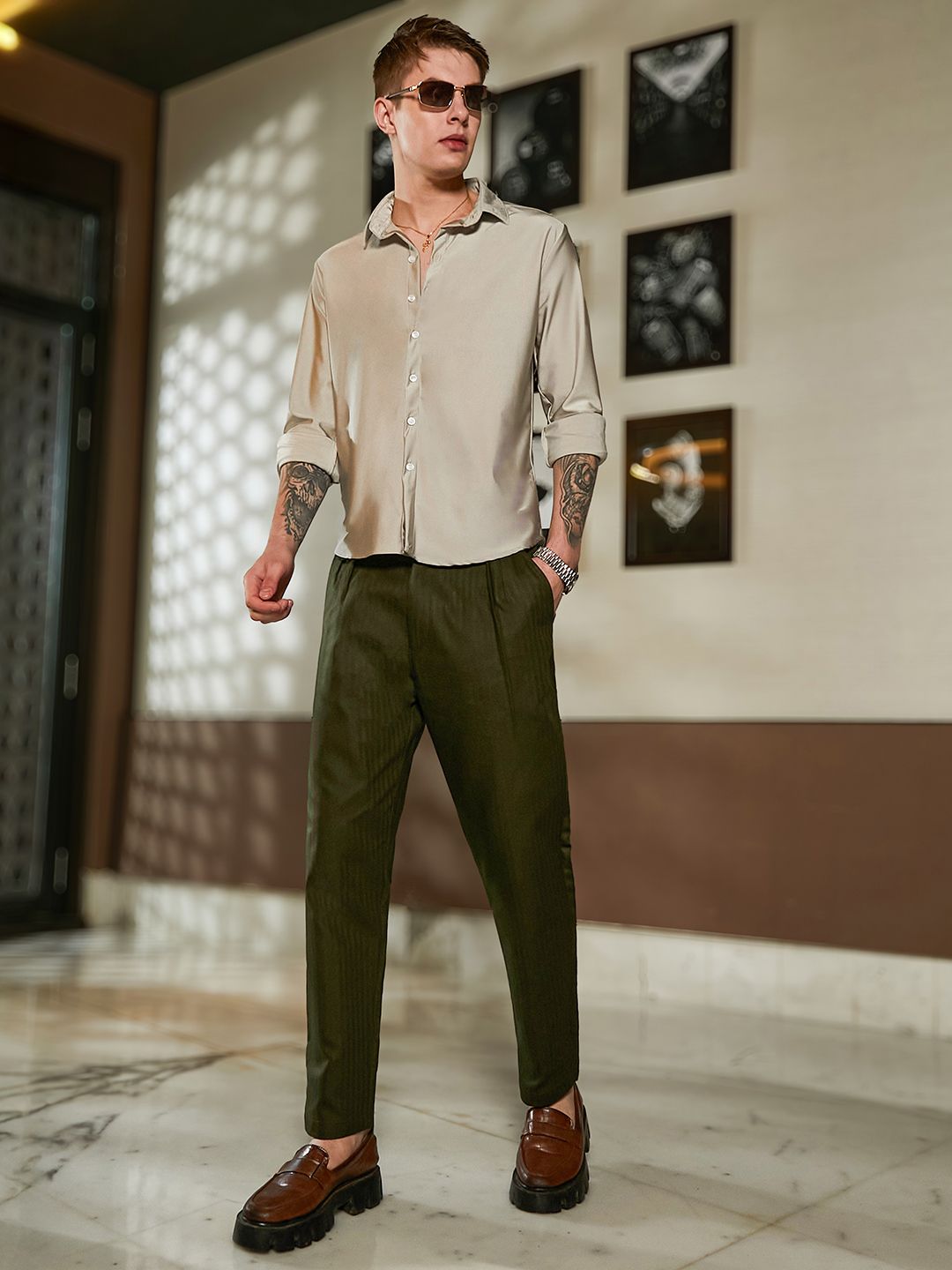 Campus Sutra Men Comfort Pleated Trousers