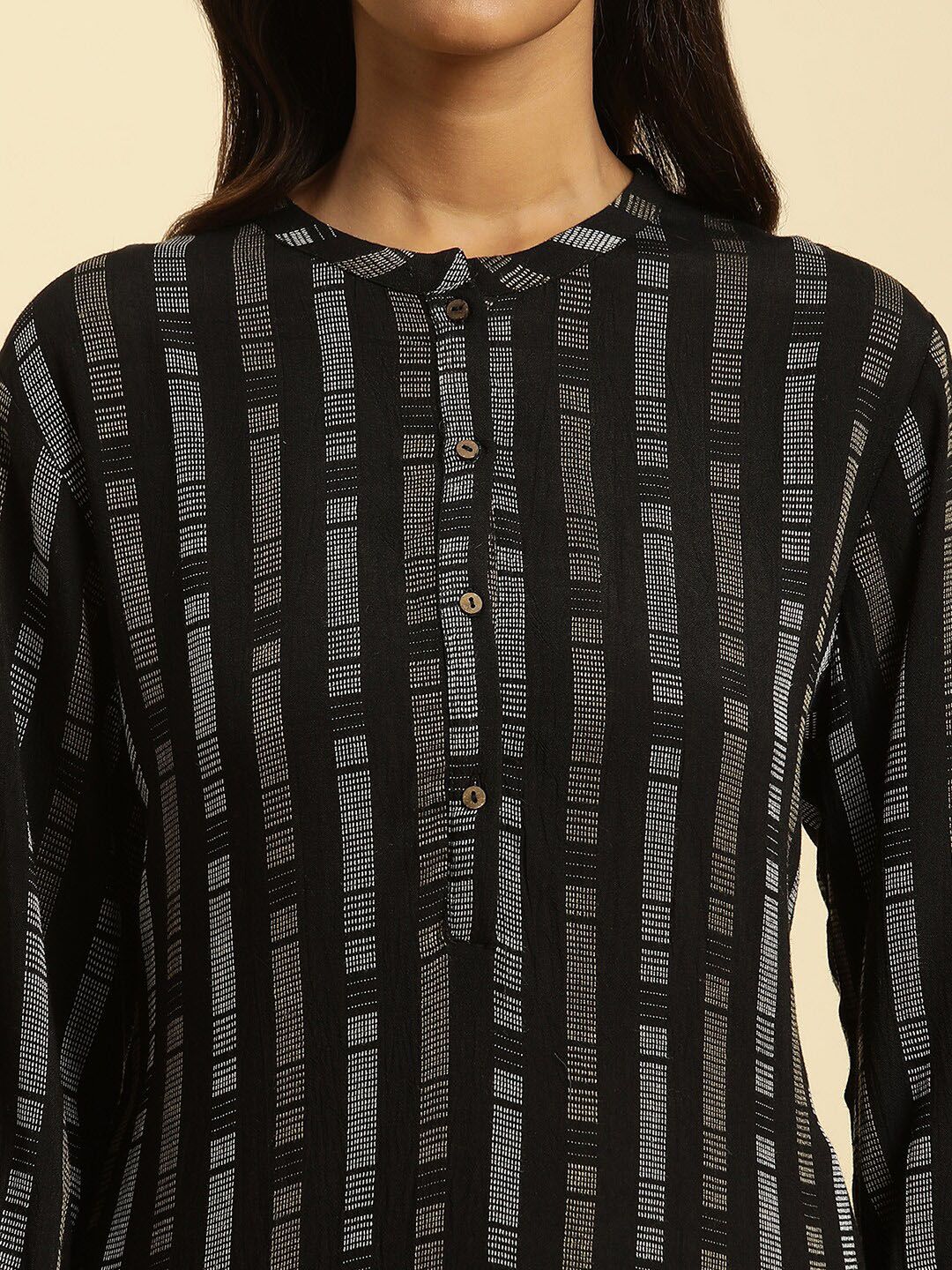 W Striped Mandarin Collar Kurta