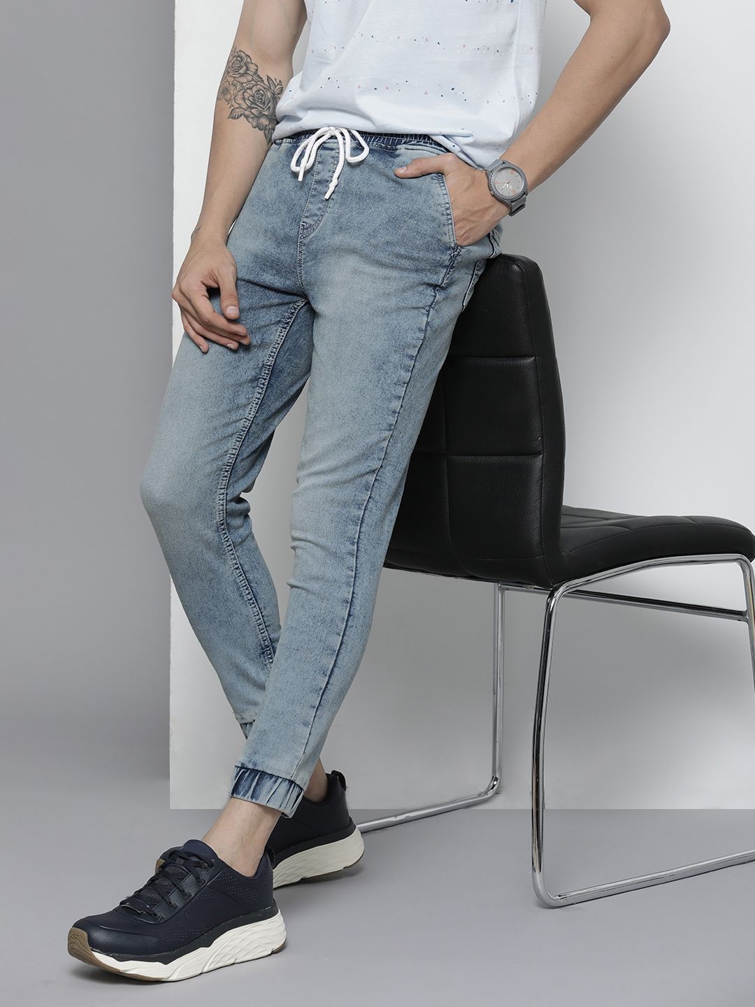 The Indian Garage Co Men Blue Jean Slim Fit Heavy Fade Cuffed Hem Stretchable Jeans