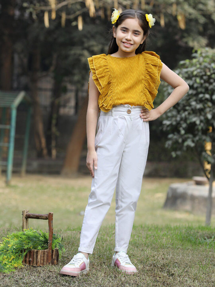 Cutiekins Girls Self Design Sleeveless Top With Trousers