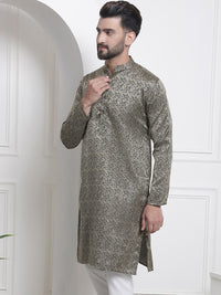 SOJANYA Mandarin Collar Floral Print Thread Work Kurta