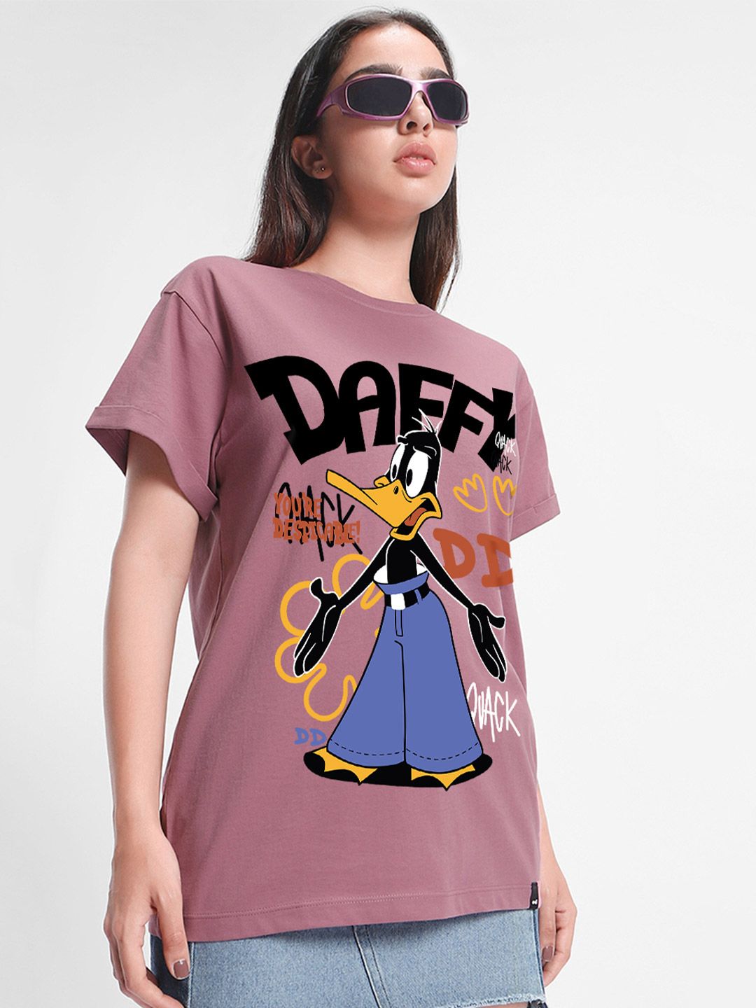 Bewakoof Official Looney Tunes Women's Mauve Daffy Graphic Printed Boyfriend T-Shirt