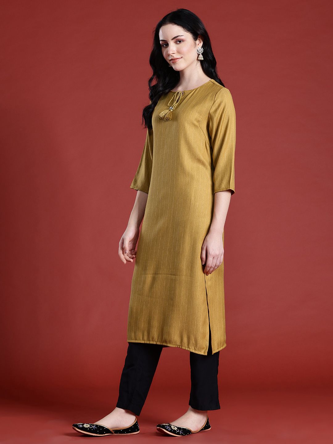 Anouk Tie-Up Neck Striped Kurta