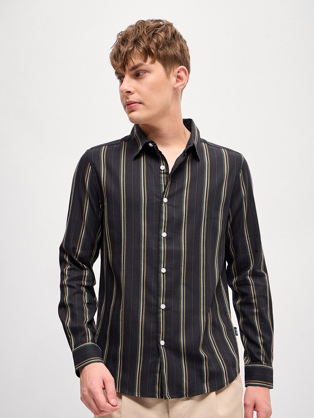 THE BEAR HOUSE Men Slim Fit Striped Casual Shirt