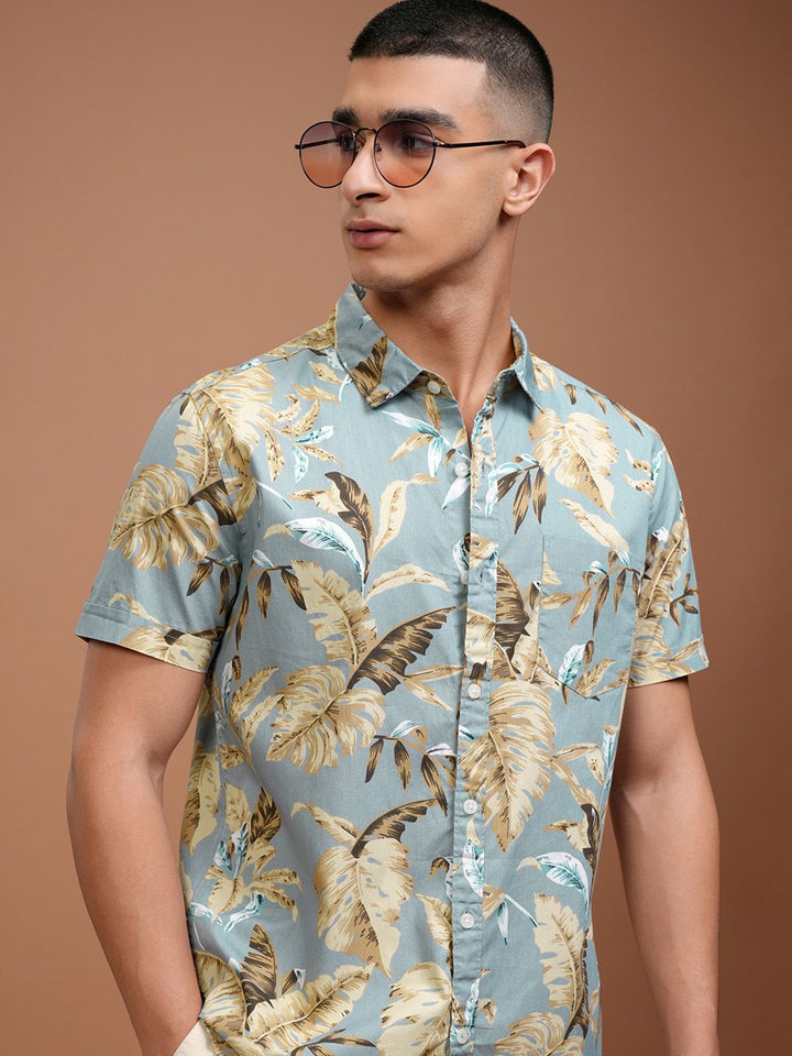 HIGHLANDER Men Blue Slim Fit Tropical Cotton Printed Casual Shirt
