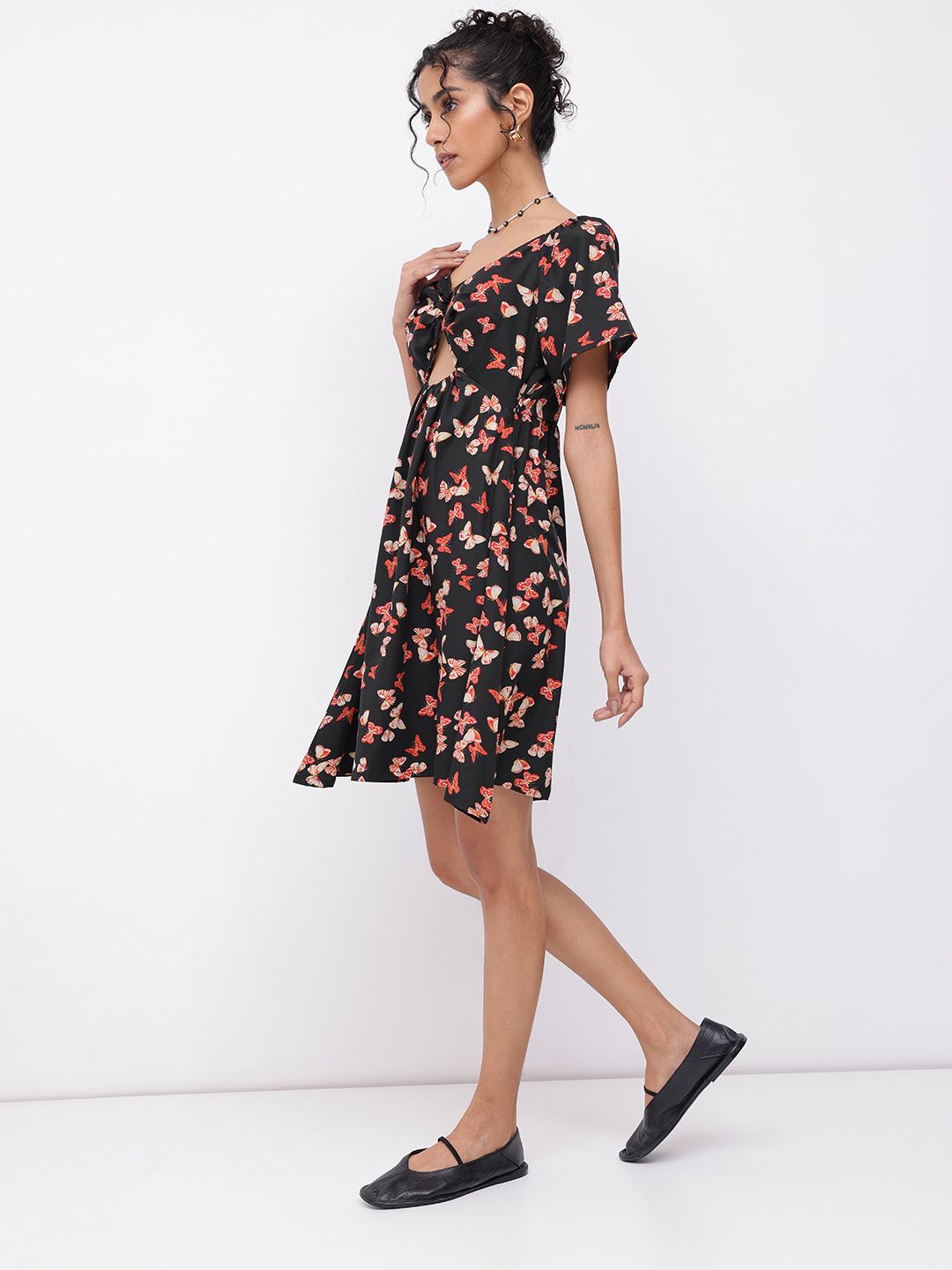 DressBerry Glowing Papillon Print Cut-Out Dress