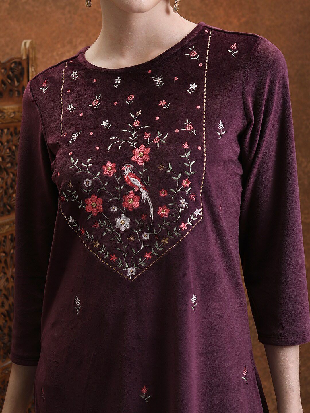 Vishudh Purple Ethnic Motifs Embroidered Straight Kurta