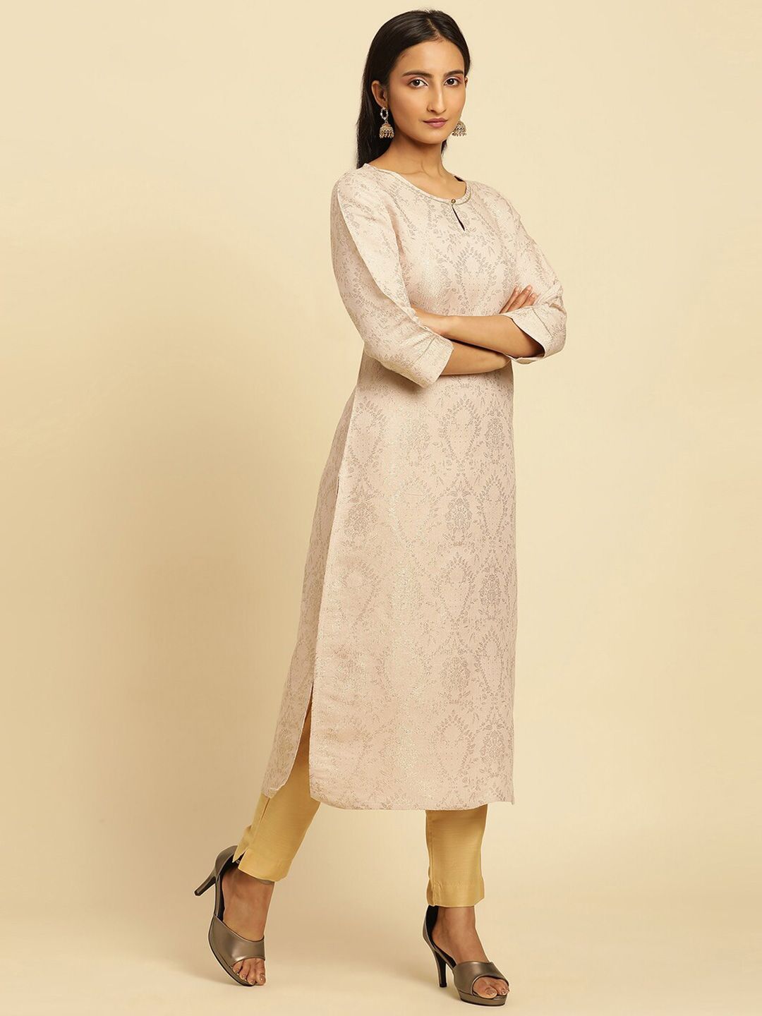 W Ethnic Printed Keyhole Neck Gotta Patti Kurta