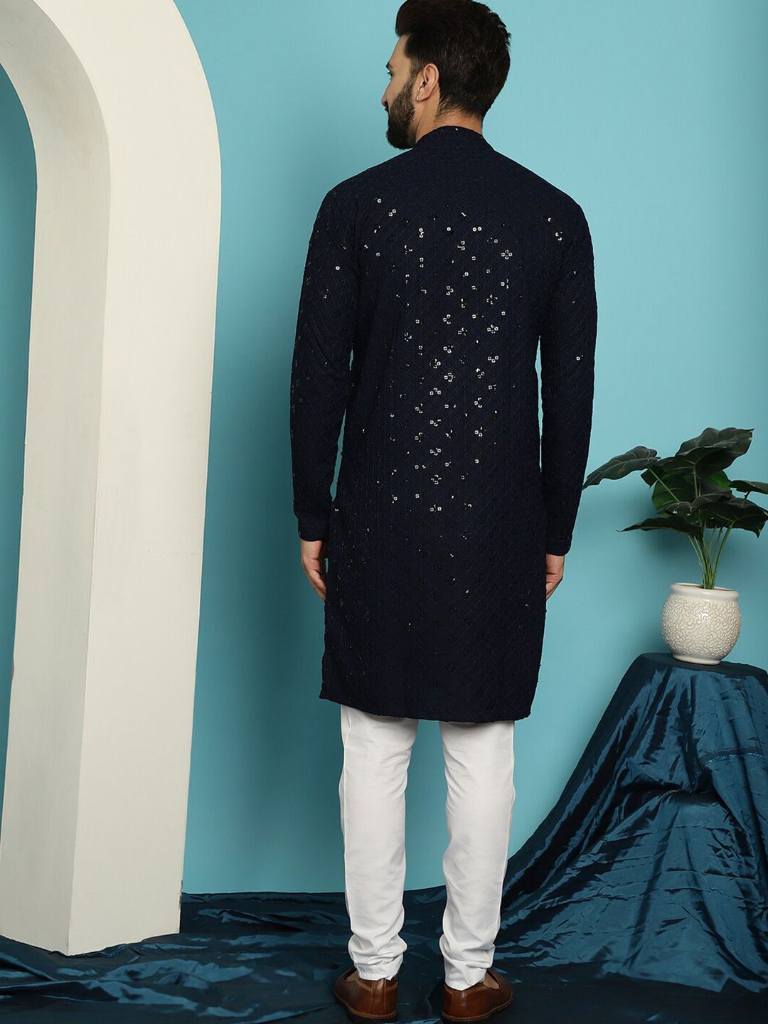 SOJANYA Motif Etnik Bersulam Kurta Kapas Tulen Bersulam dengan Churidar