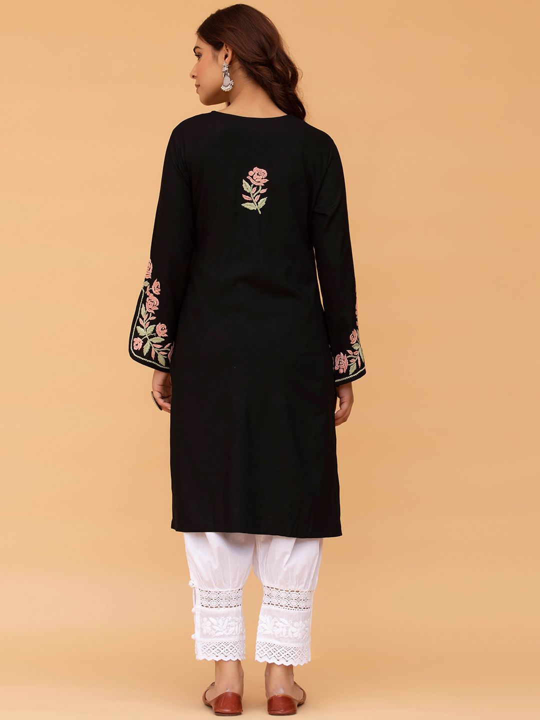 HOUSE OF KARI Floral Embroidered Round Neck Long Sleeves Chikankari Straight Kurta