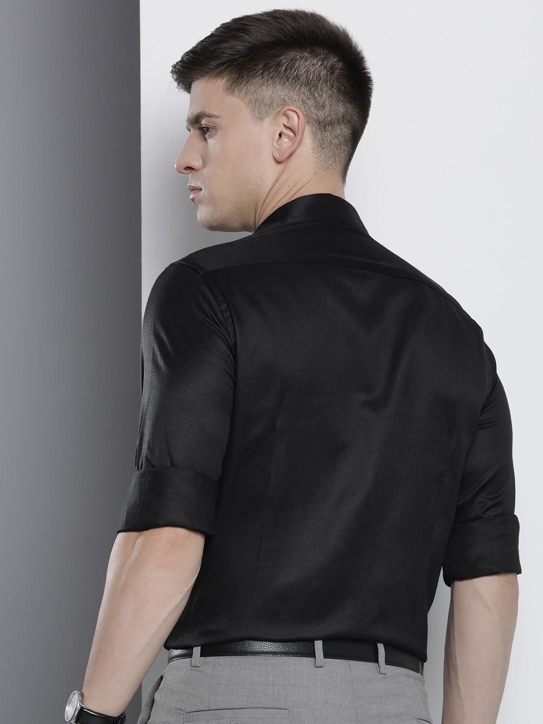 The Indian Garage Co. X Luxe Men Black Slim Fit Opaque Formal Shirt