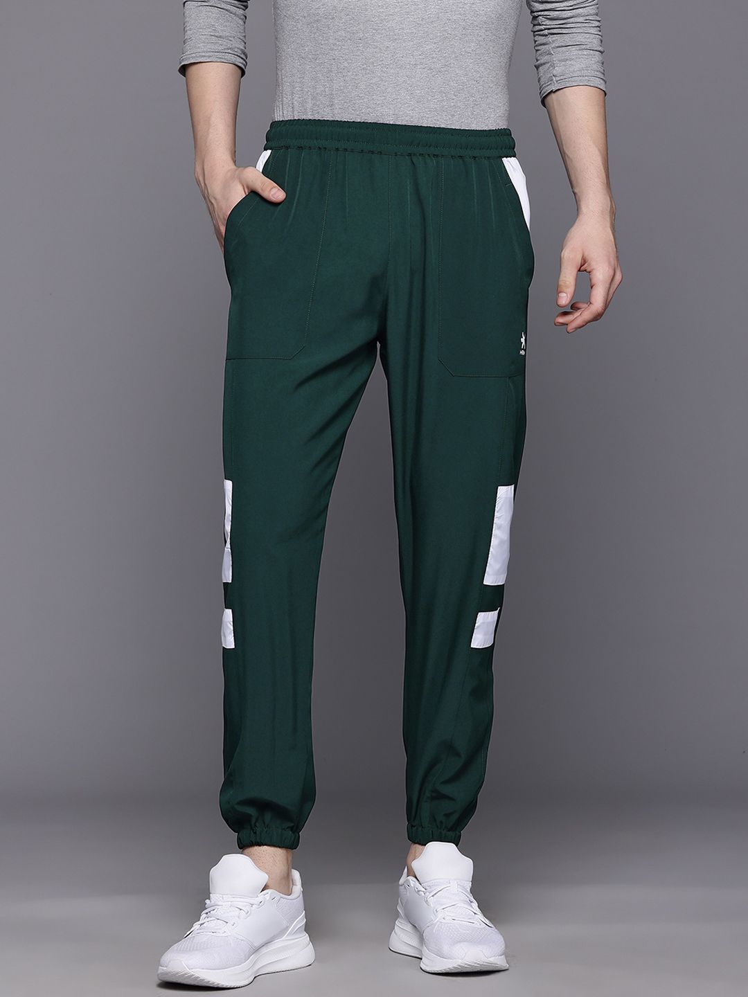 HRX by Hrithik Roshan Men Colourblocked Detail Mid-Rise Regular Fit Lifestyle Joggers