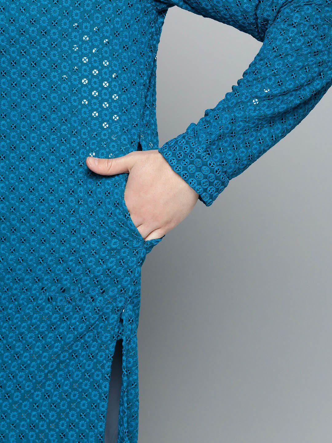 Jompers Men Embroidered Cotton Sequinned Kurta