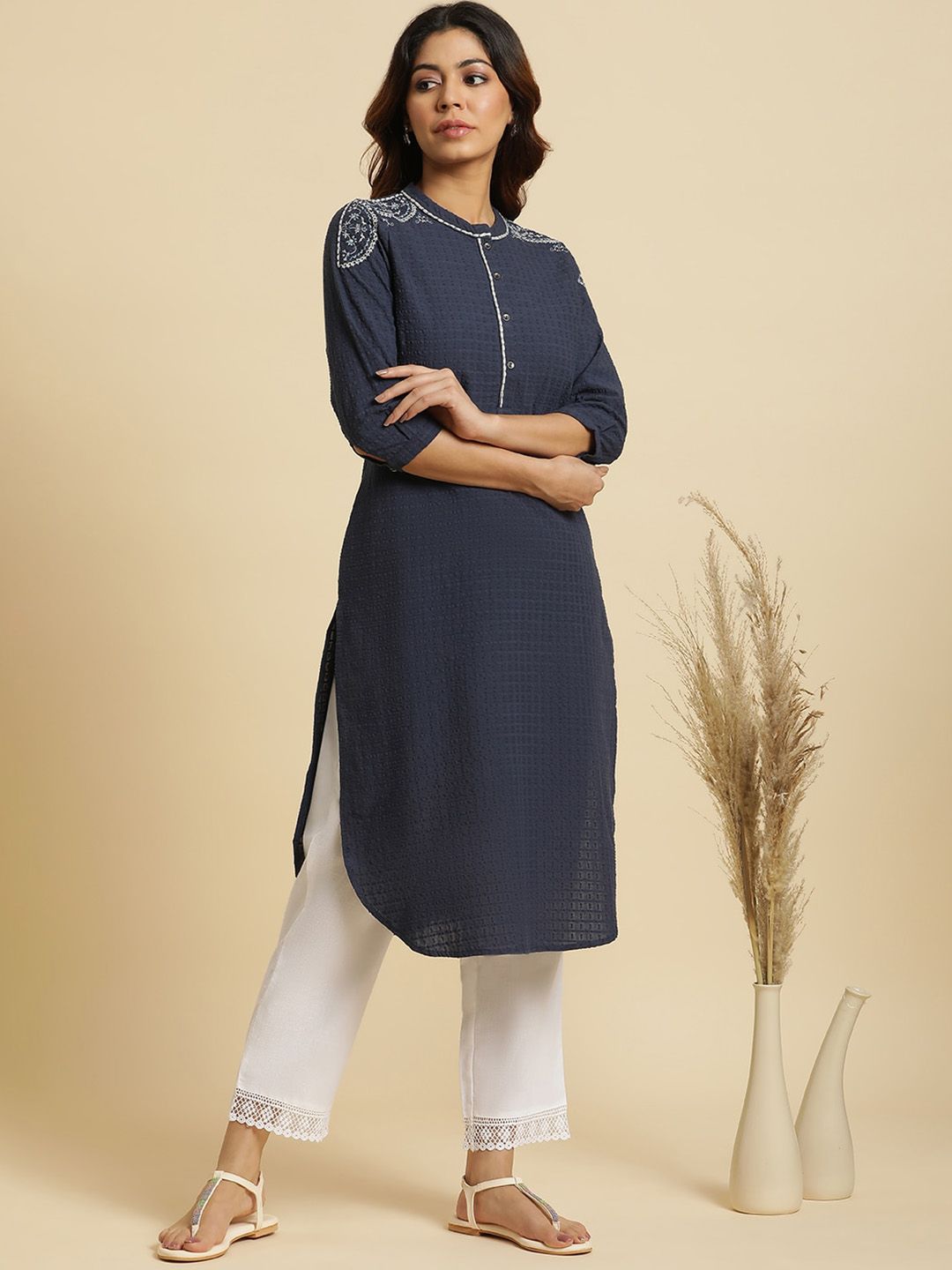 W Floral Embroidered Mandarin Collar Cotton Regular Kurta