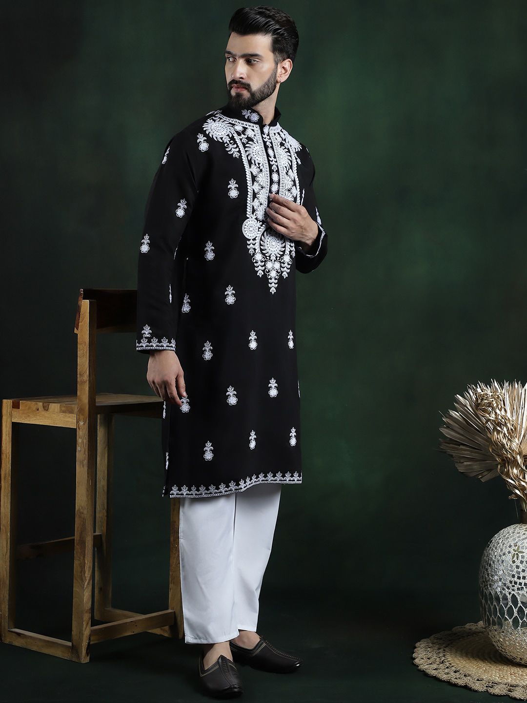 SOJANYA LUXE Sulam Bunga Biasa Benang Kerja Pure Cotton Kurta dengan Seluar