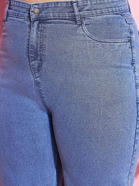 SASSAFRAS Curve Women Plus Size Straight Fit High-Rise Low Distress Stretchable Jeans
