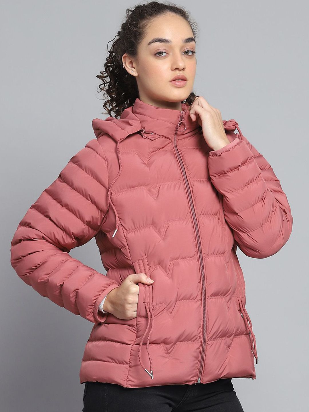 Monte Carlo Wanita Bergerak Jaket Puffer Ringan Kasual Solid