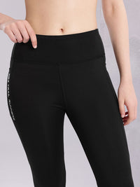 HRX by Hrithik Roshan Women TypographyPrint Mid-Rise Rapid-Dry Cropped Running Tights