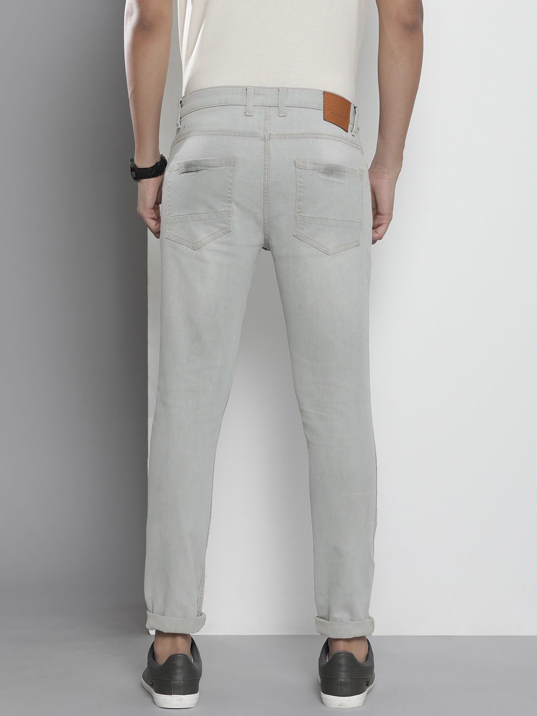 The Indian Garage Co Men Grey Slim Fit Slash Knee Stretchable Heavy Fade Stretchable Jeans