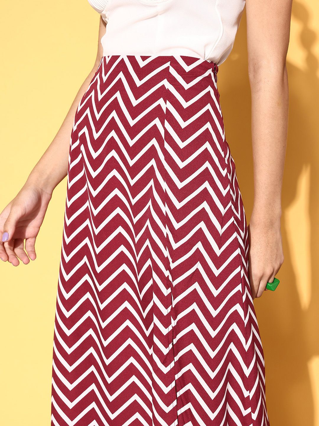 Berrylush Classy Maroon Geometric Roman Column Skirt
