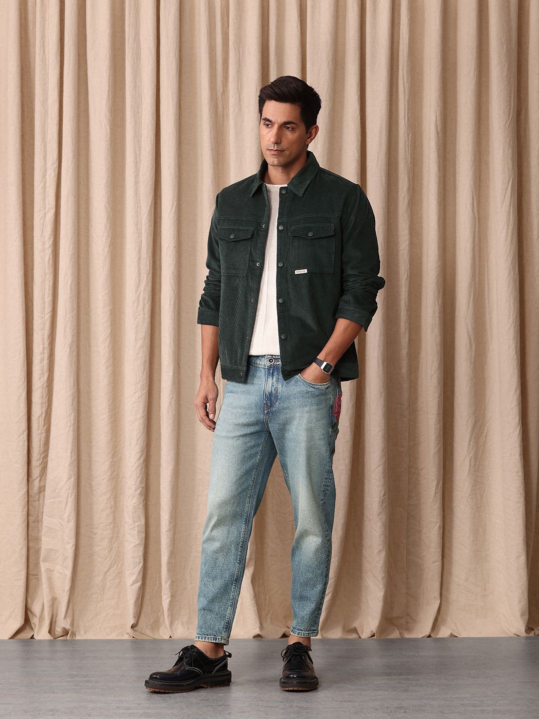 Mr Bowerbird Men Tapered Fit Mid-Rise Heavy Fade Printed Cropped Stretchable Jeans