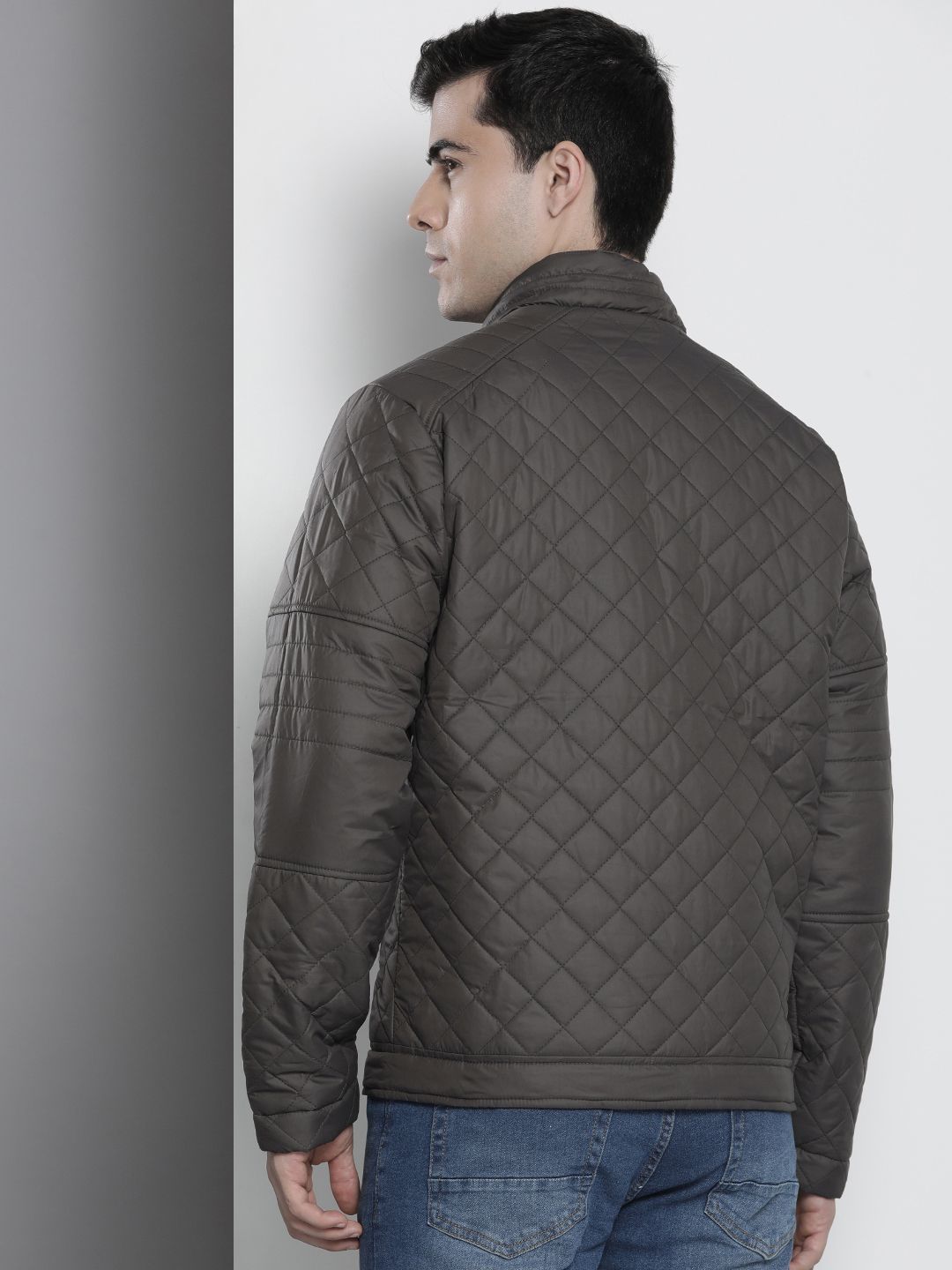 The Indian Garage Co Men Slim Fit Zip-Front Puffer Jacket with Insert Pockets