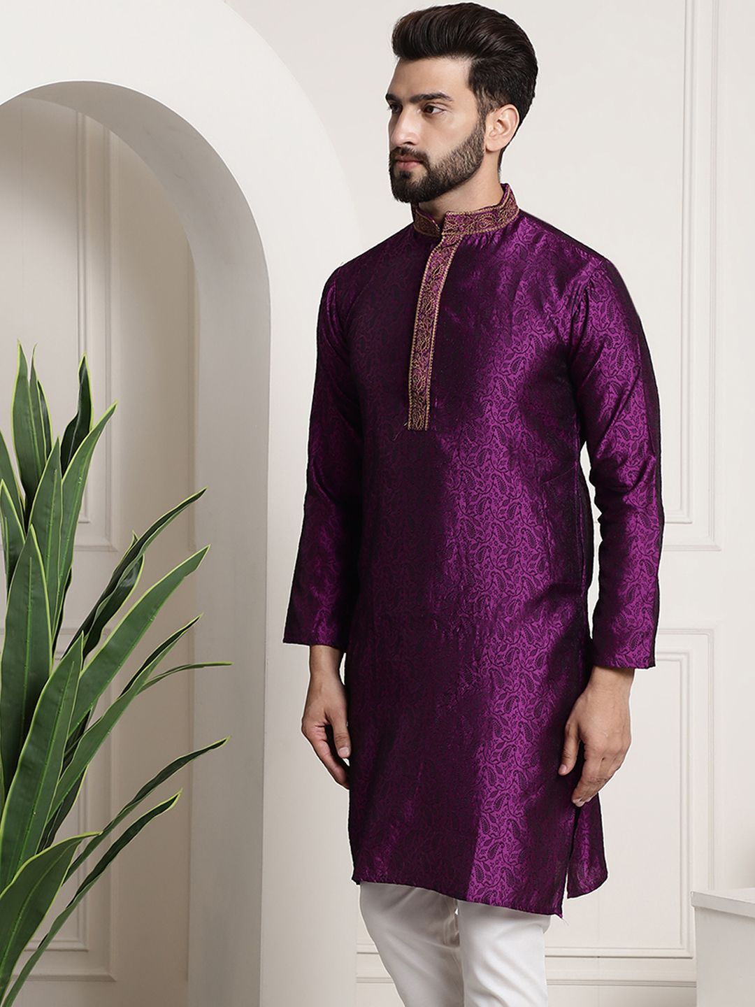 SOJANYA Men Purple Woven Design Straight Kurta