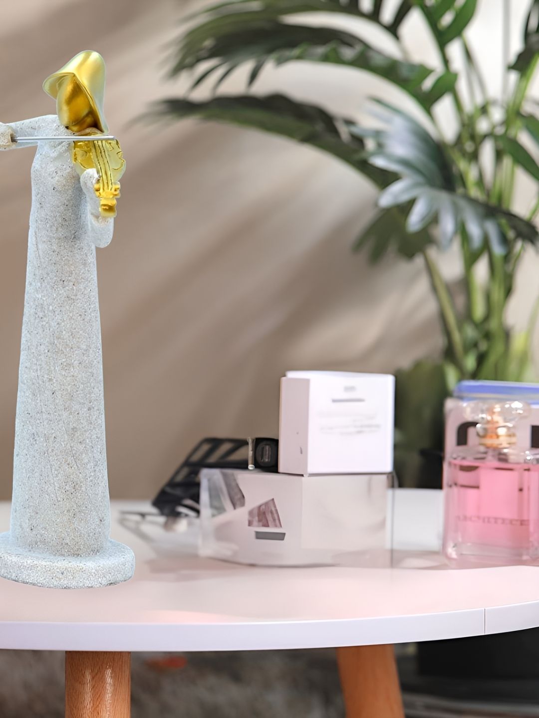 Patung Alat Muzik Emas Batu Pasir Cortina untuk Hiasan Rumah