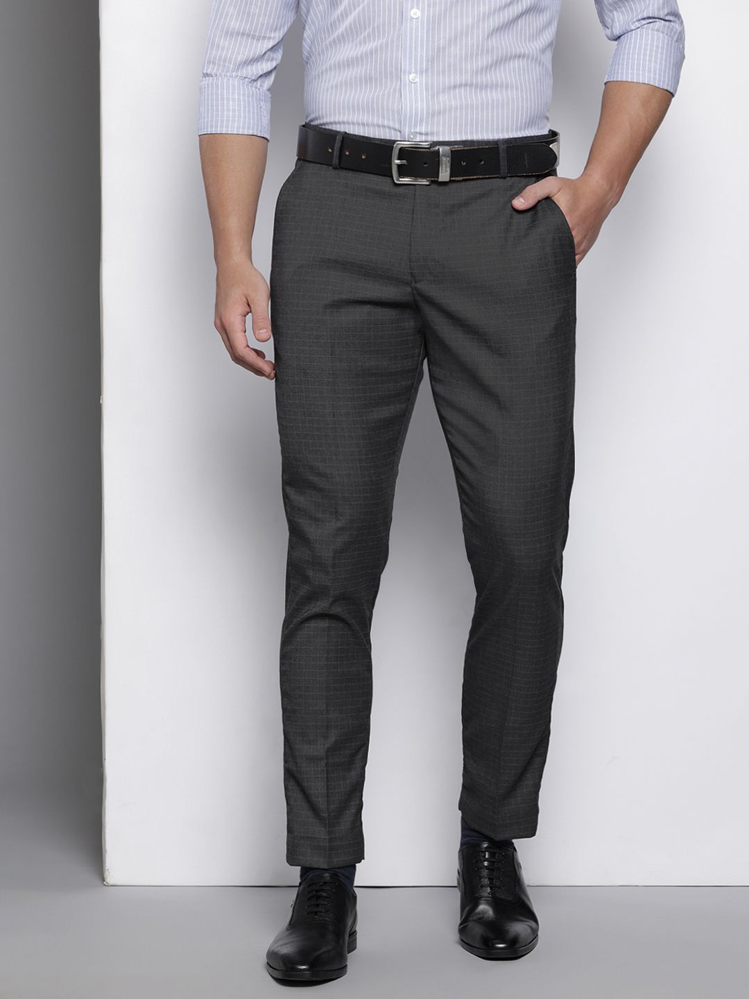 The Indian Garage Co. X Luxe Men Checked Slim Fit Formal Trousers