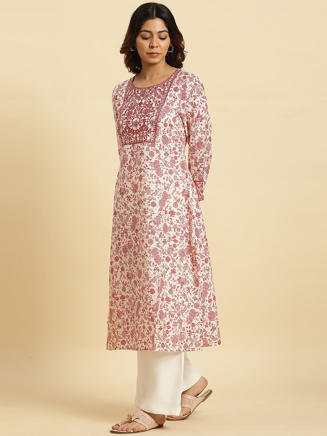 W Floral Embroidered Round Neck Kurta