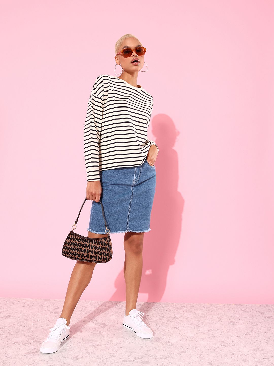 DressBerry Stylish Blue Solid 70s Mini Skirt