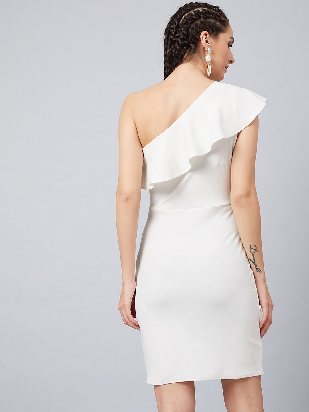 Athena Women White Solid Knitted Bodycon Dress