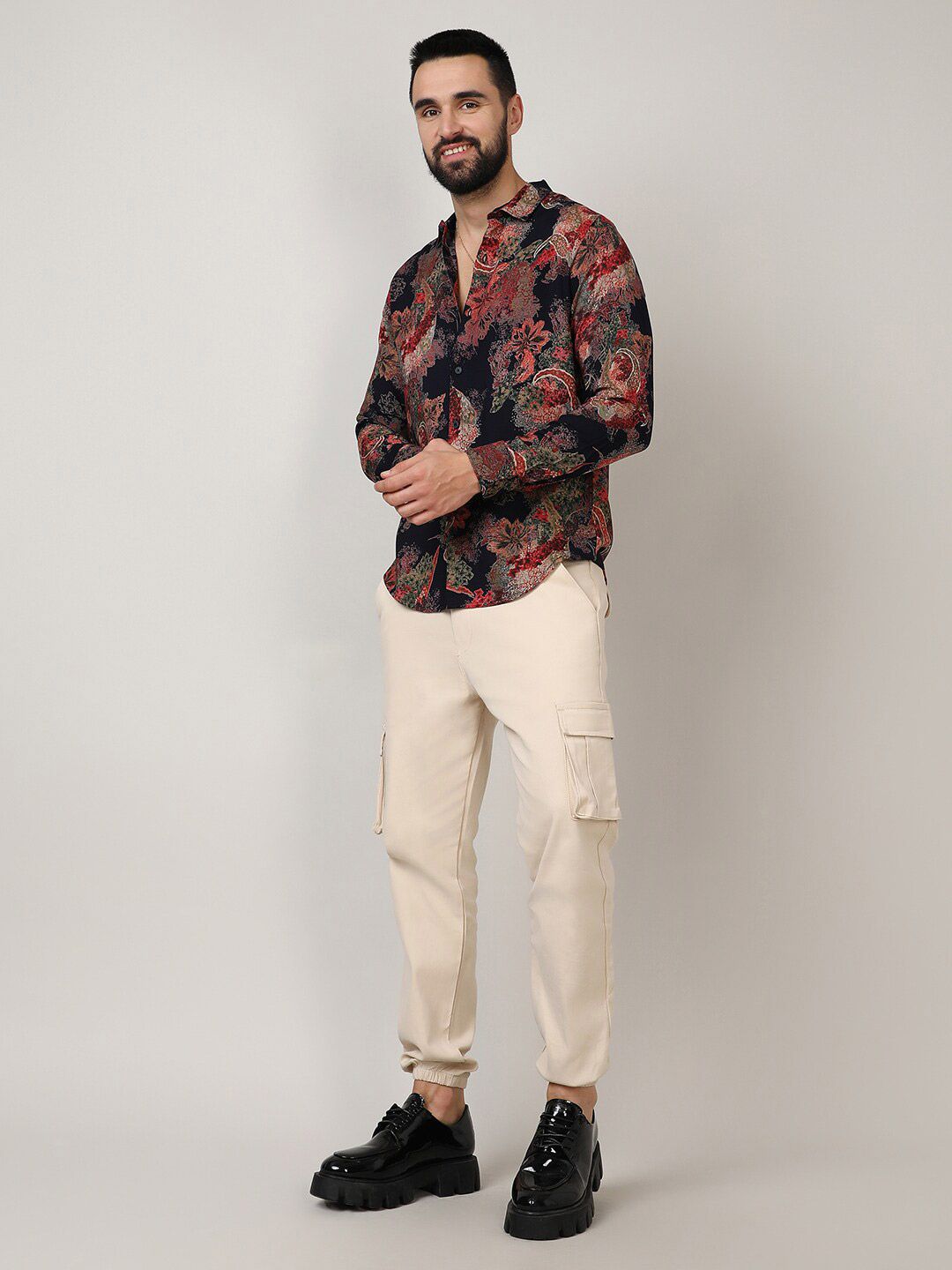 Campus Sutra Black Classic Floral Printed Spread Collar Casual Shirt