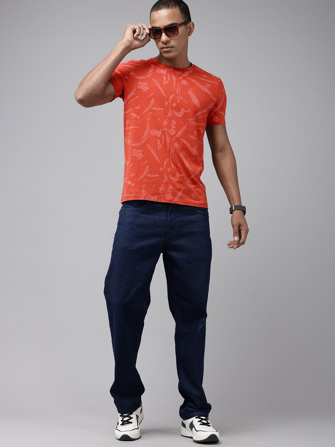 SPYKAR Graphic Printed Slim Fit T-shirt