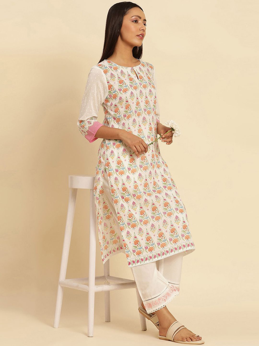 W Ethnic Motifs Printed Keyhole Neck Pure Cotton Straight Kurta