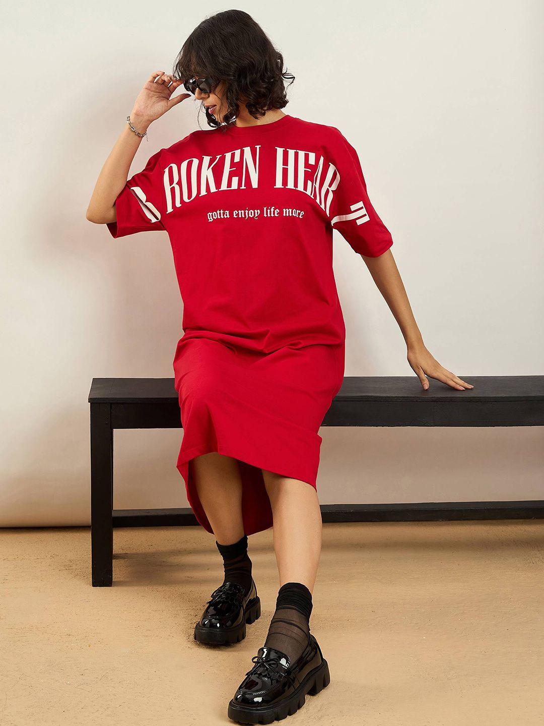 Sassafras Tipografi Merah Bercetak Kapas Tulen T-Shirt Berat