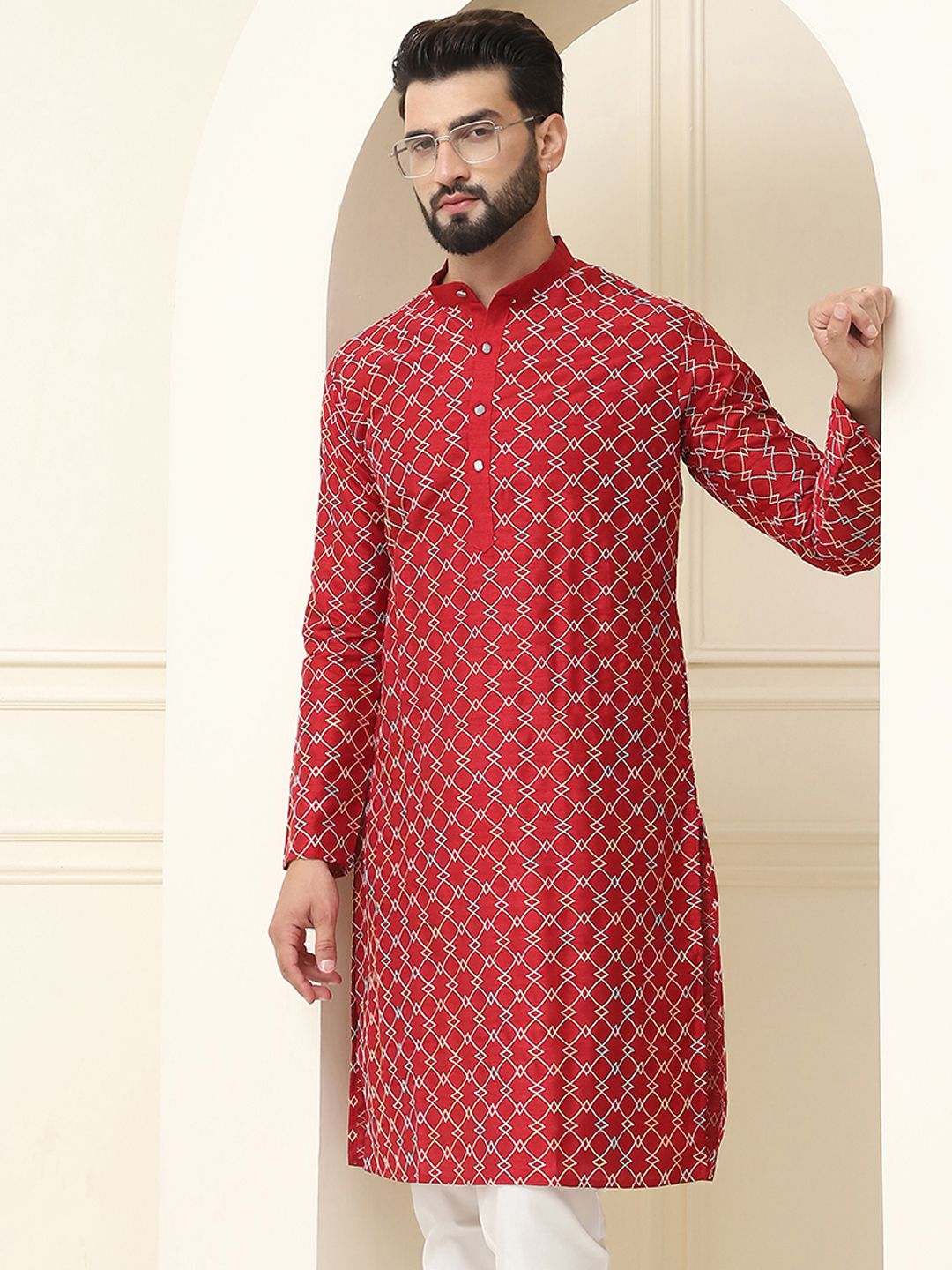 SOJANYA Men Geometric Embroidered Thread Work Kurta