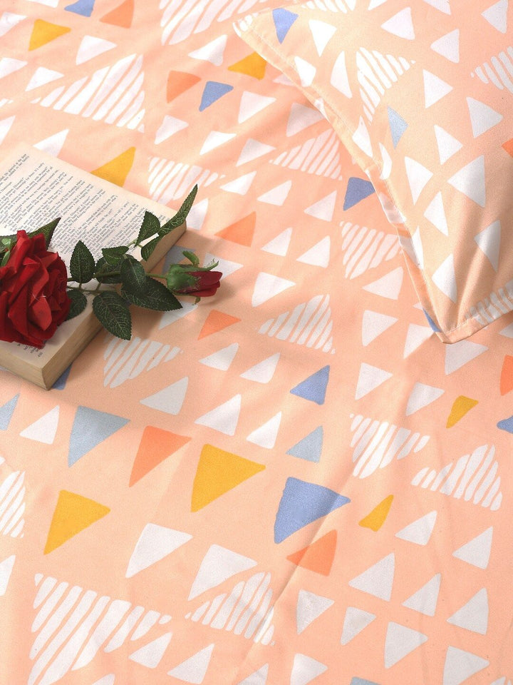 KLOTTHE Peach Geometric Cotton 300 TC King Fine Bedsheet with 2 Pillow Covers-98 x 87 inches